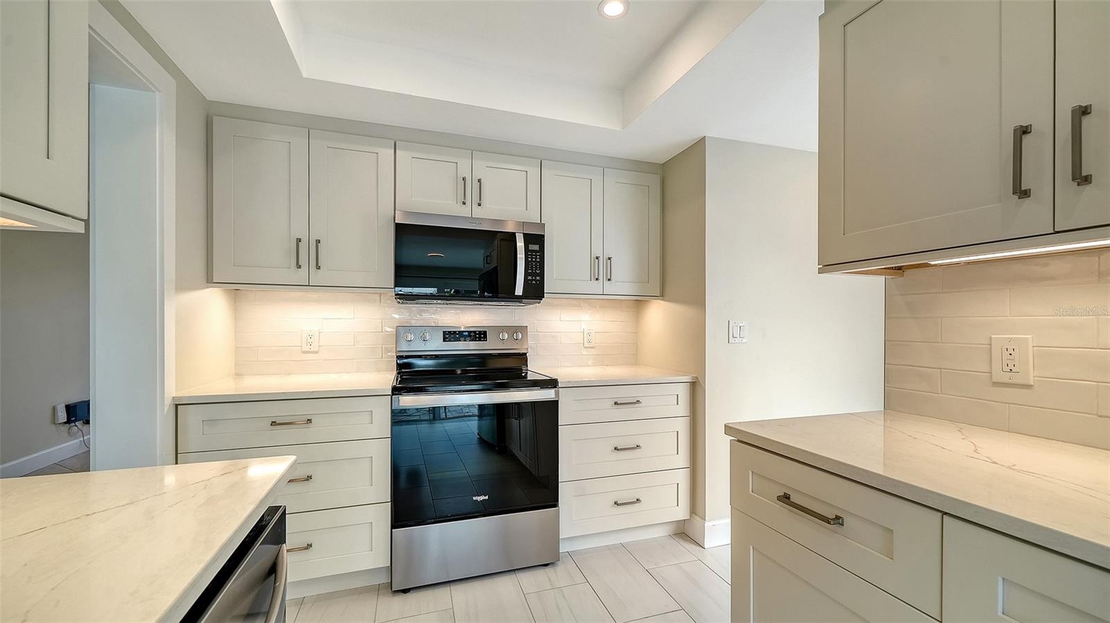 206 HOURGLASS WAY #V10