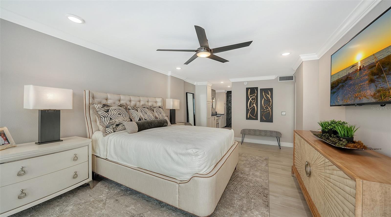19 WHISPERING SANDS DR #1105