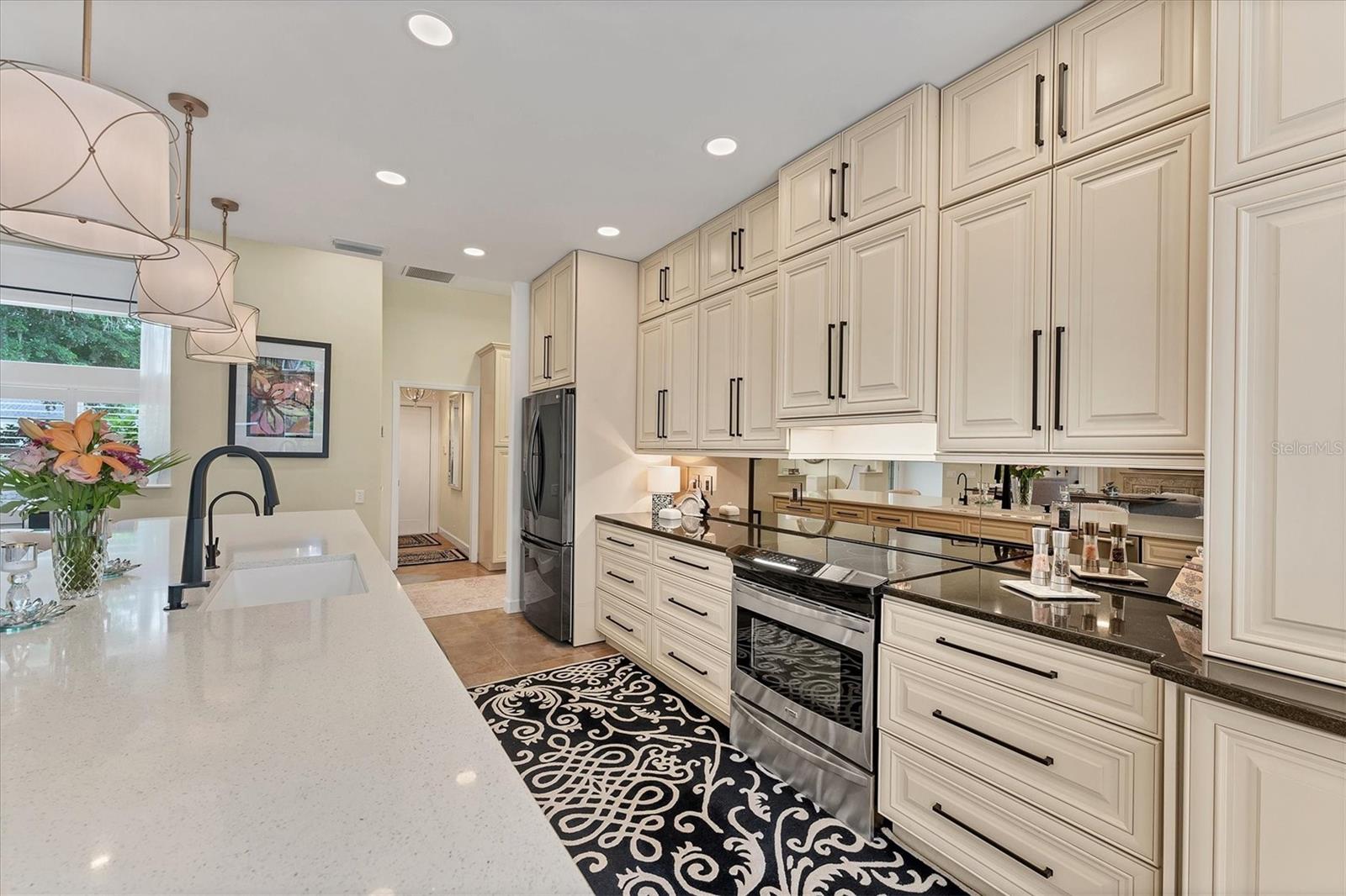 6102 SONESTA CT