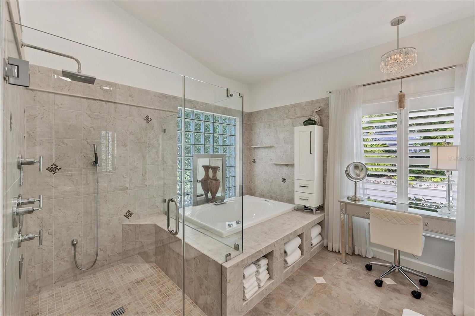 6102 SONESTA CT