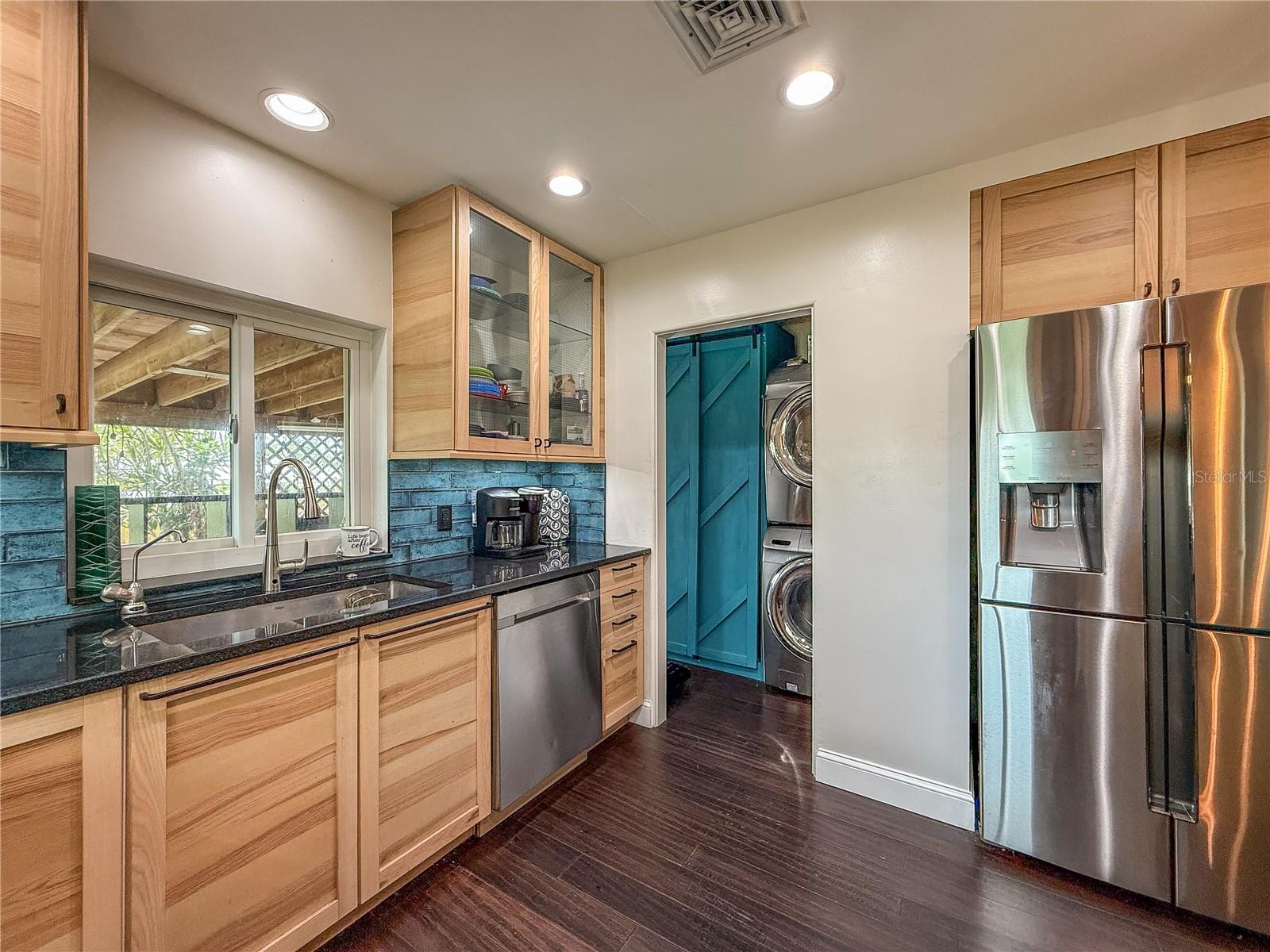418 EDWARDS DR