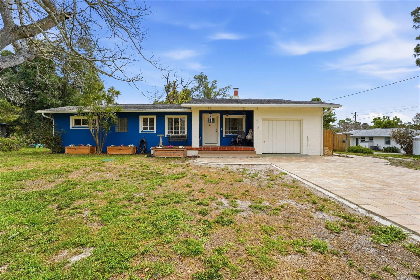 418 EDWARDS DR