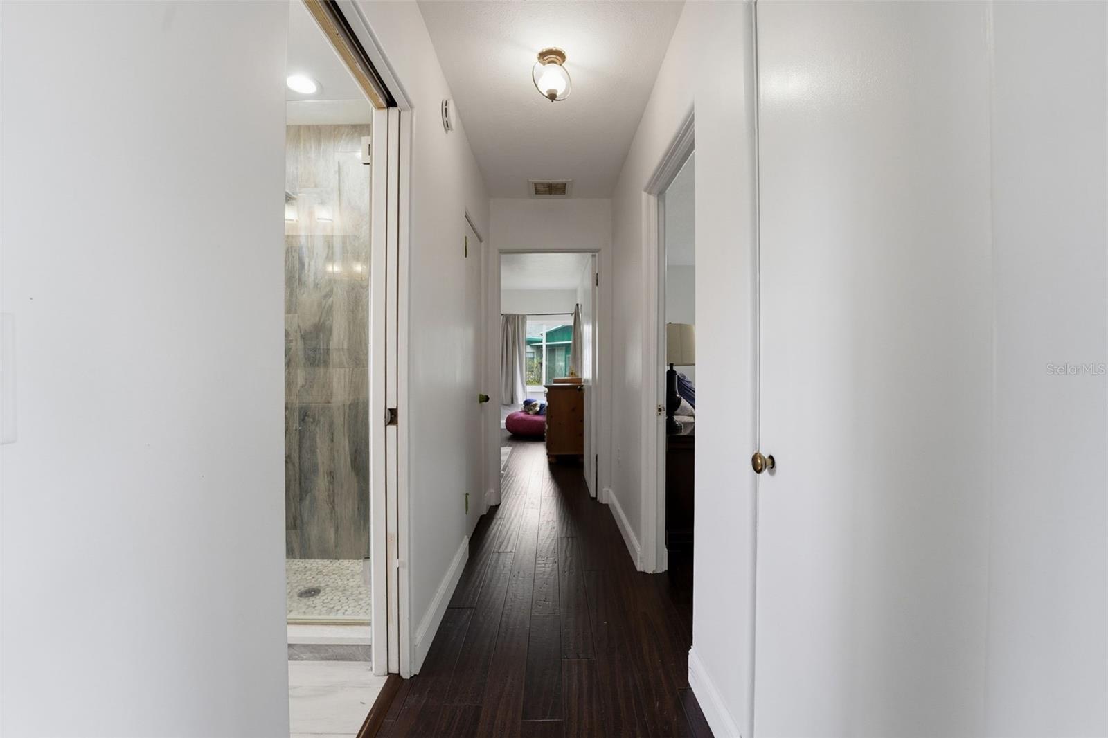 418 EDWARDS DR