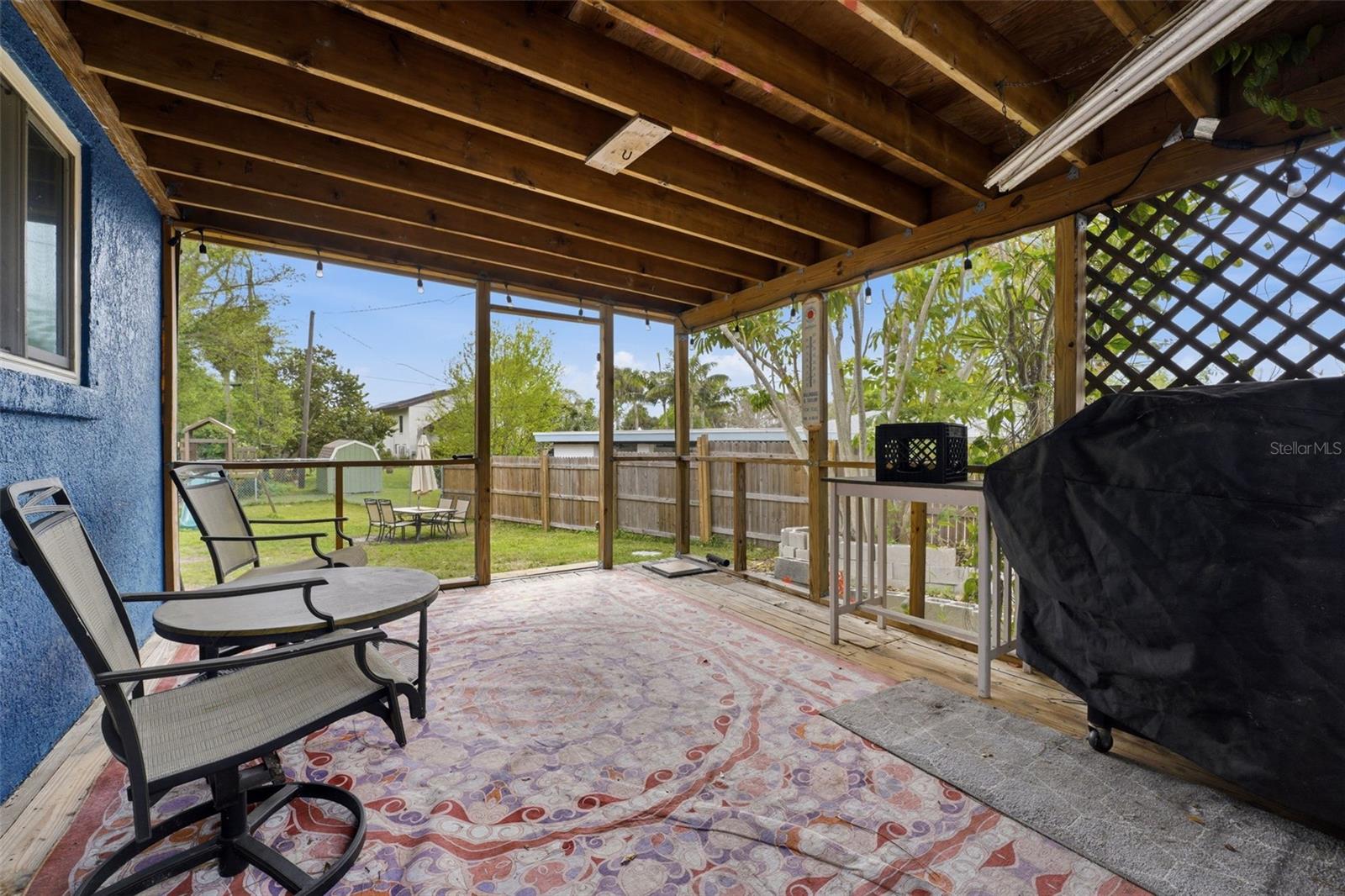 418 EDWARDS DR