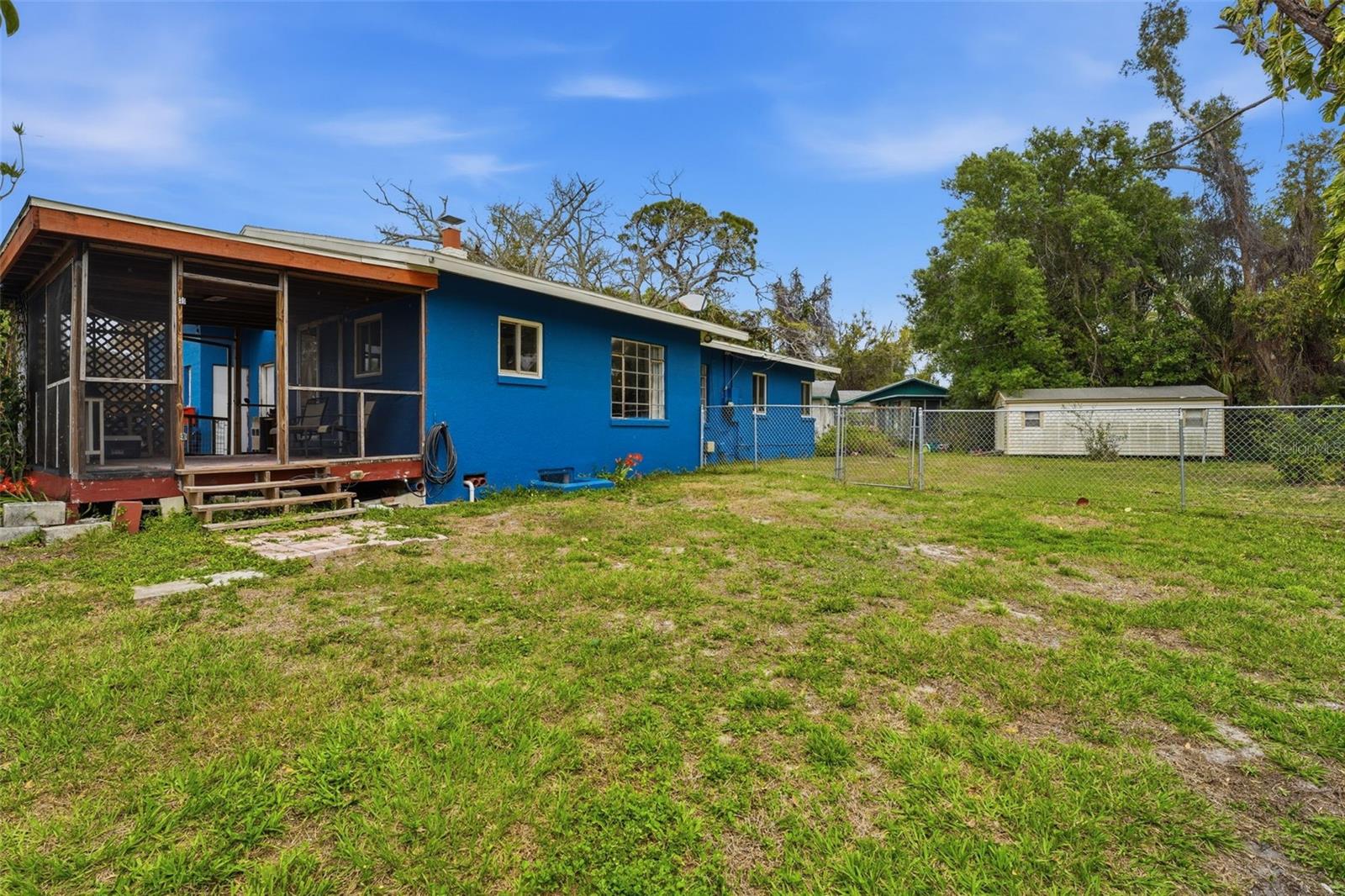 418 EDWARDS DR