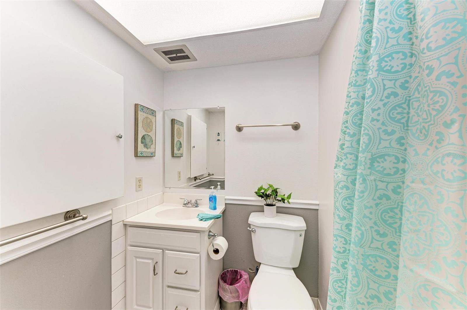 708 TAMIAMI TRL S #201