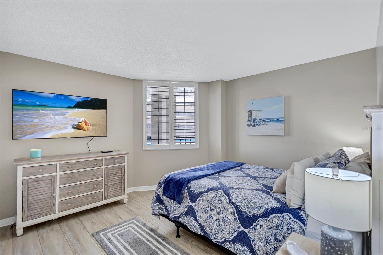 5880 MIDNIGHT PASS RD #306