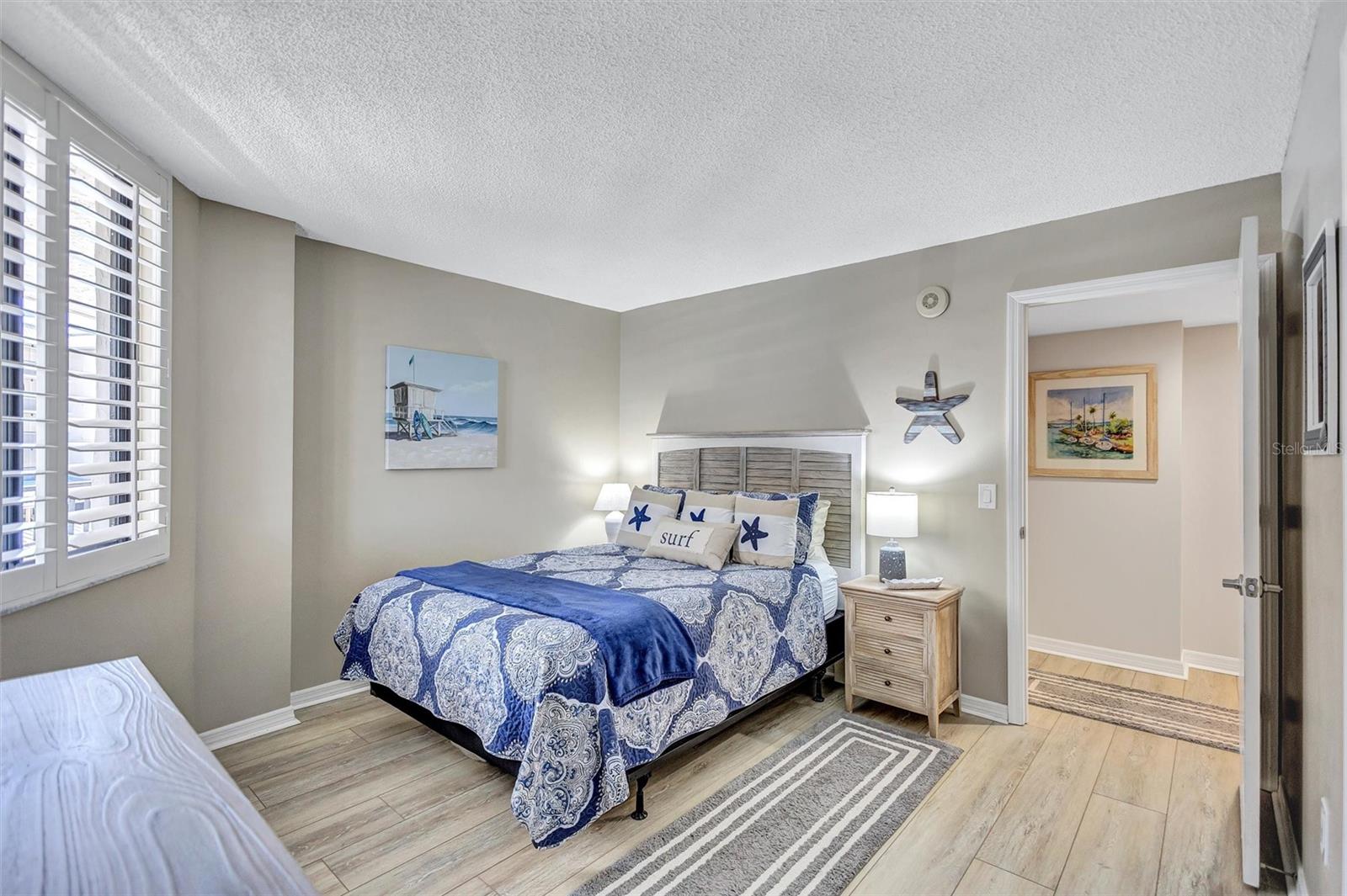 5880 MIDNIGHT PASS RD #306