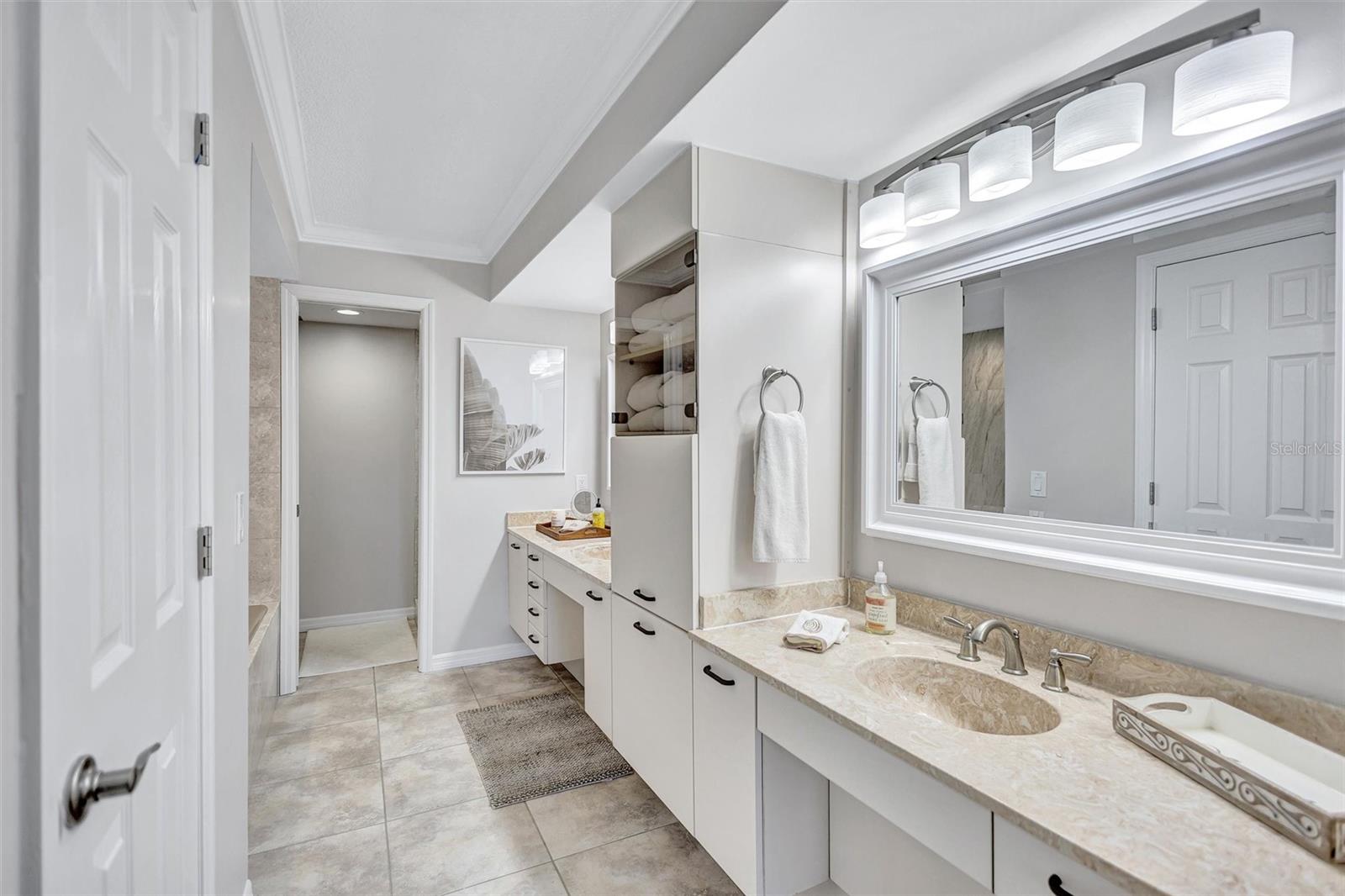 5880 MIDNIGHT PASS RD #306