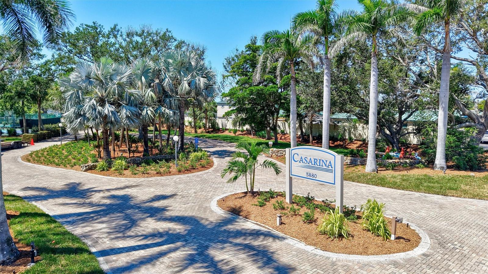 5880 MIDNIGHT PASS RD #306