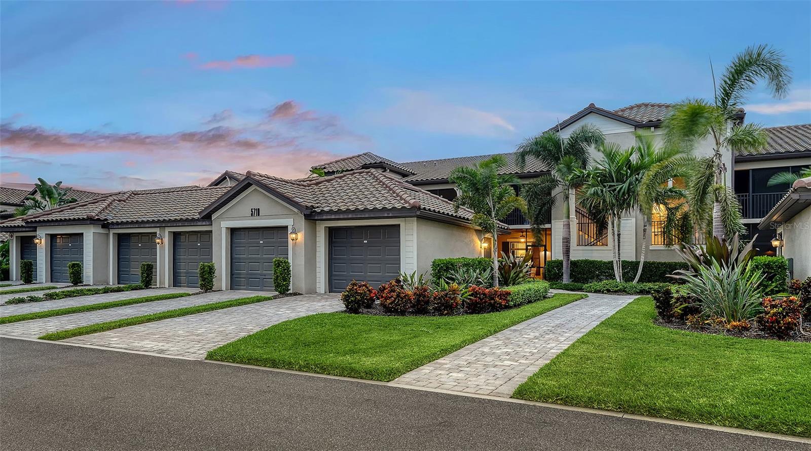 5710 PALMER CIR #103