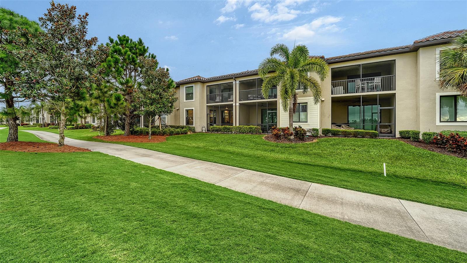 5710 PALMER CIR #103