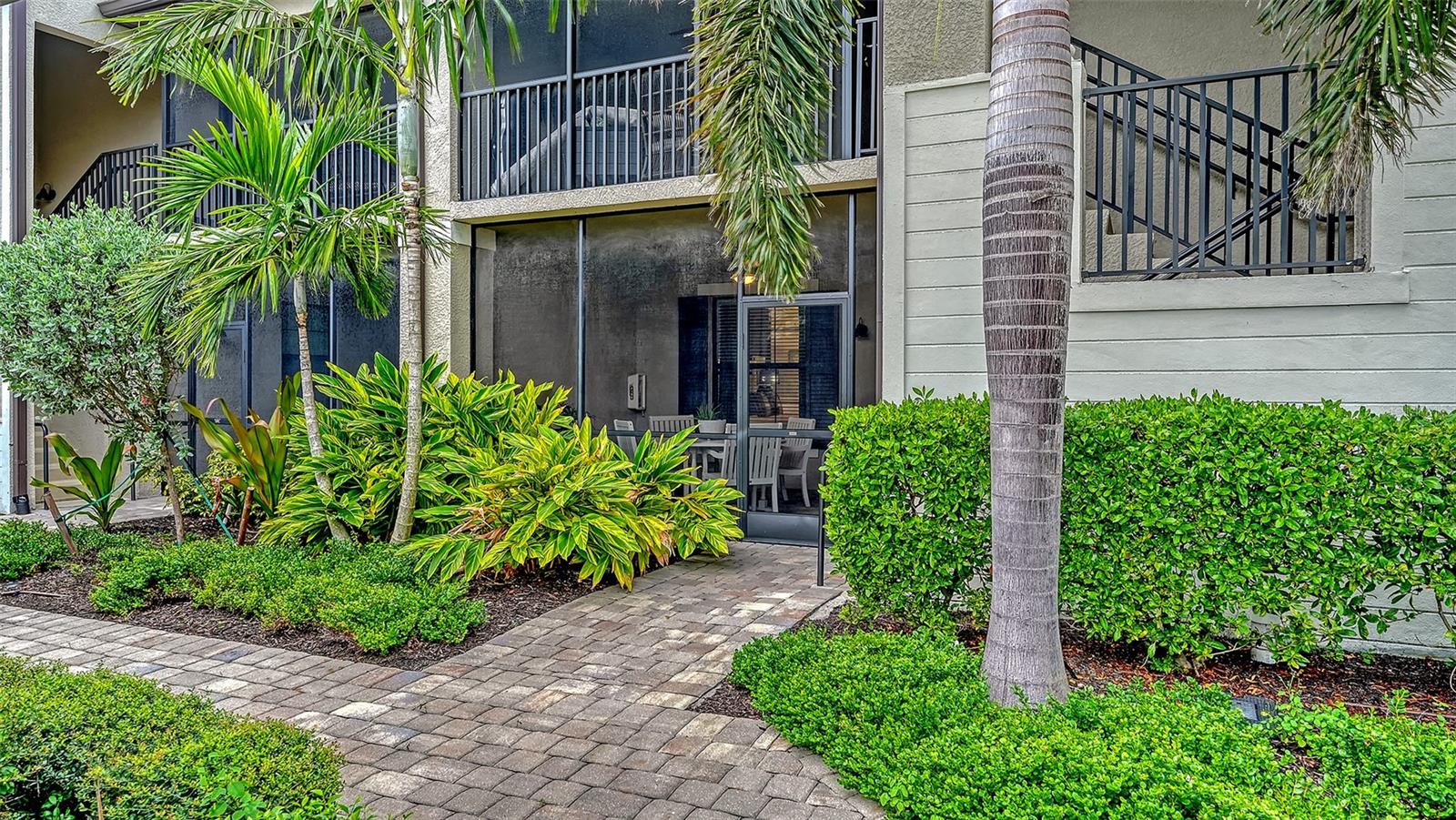 5710 PALMER CIR #103