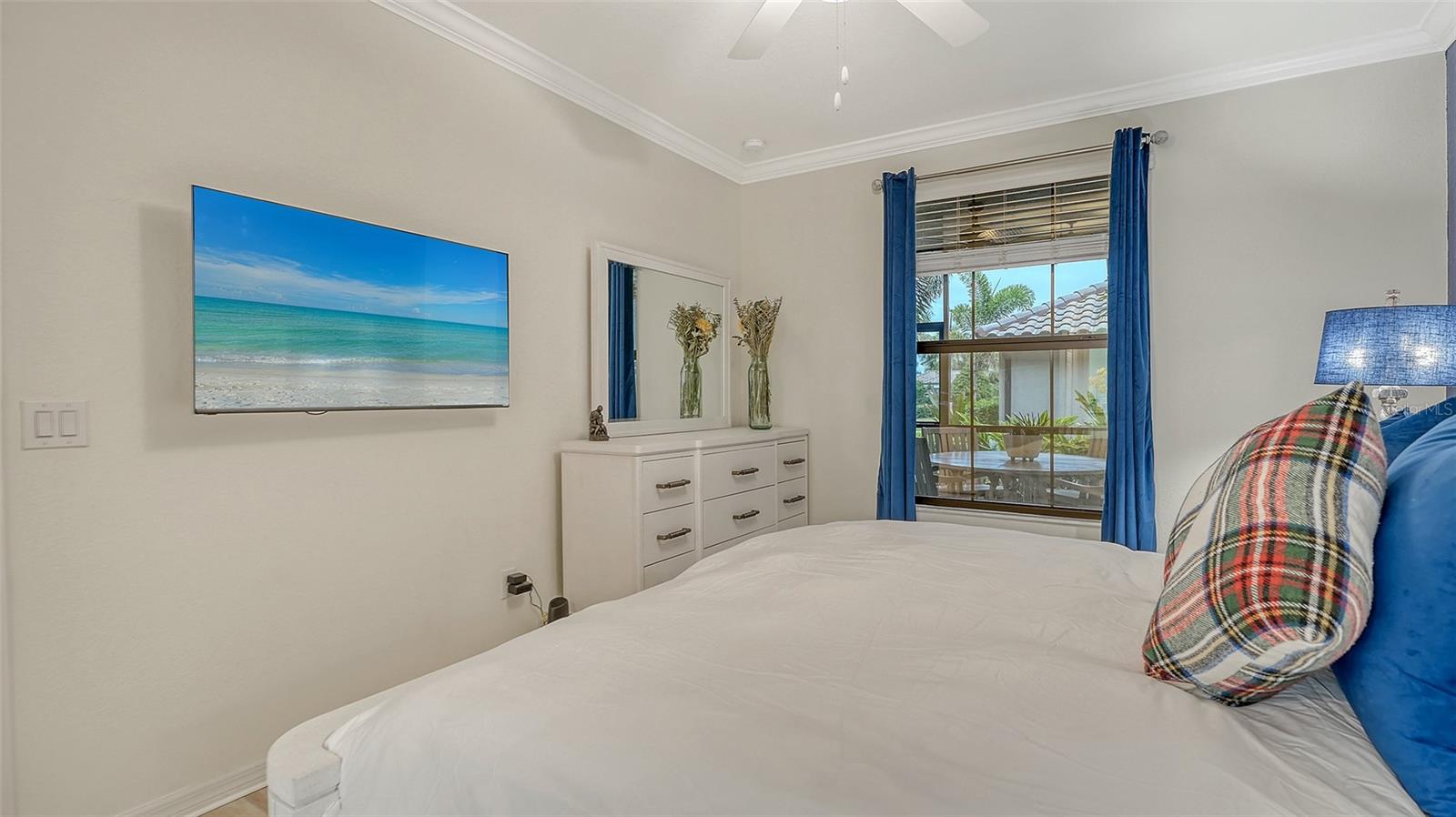 5710 PALMER CIR #103