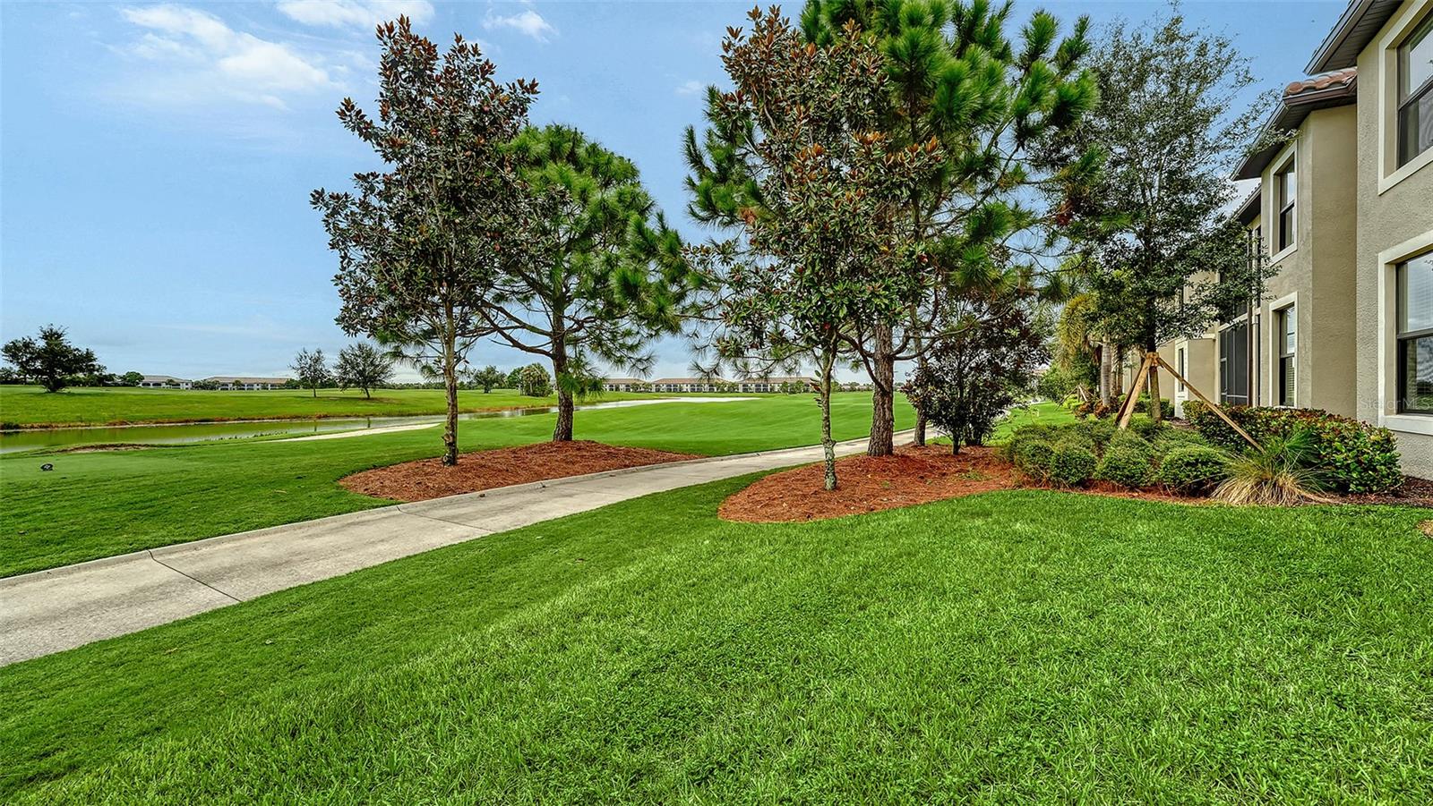 5710 PALMER CIR #103