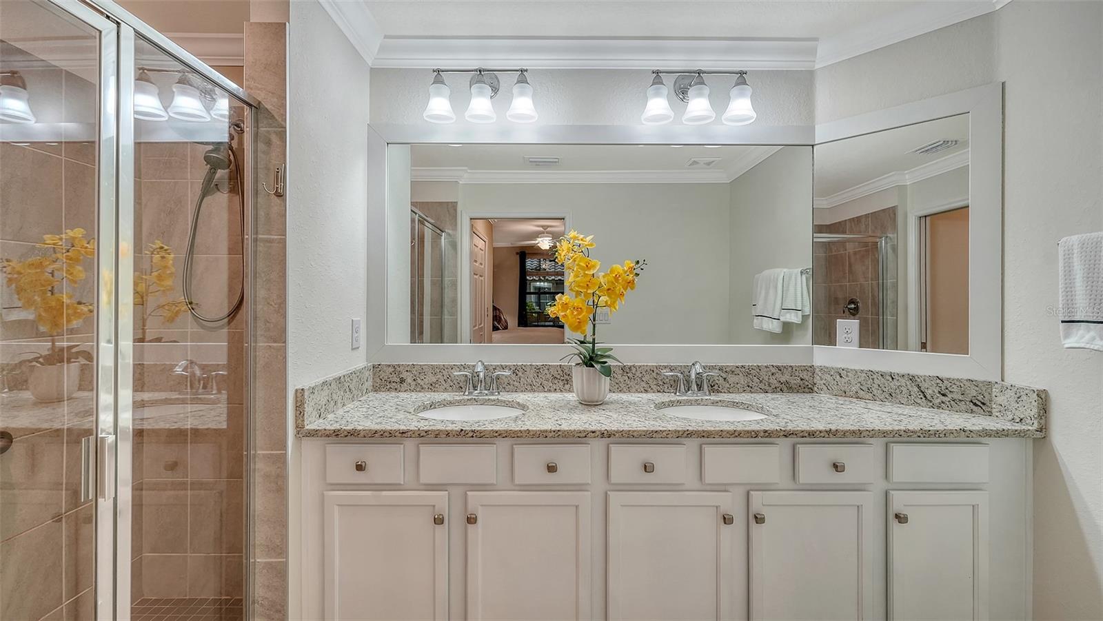 5710 PALMER CIR #103