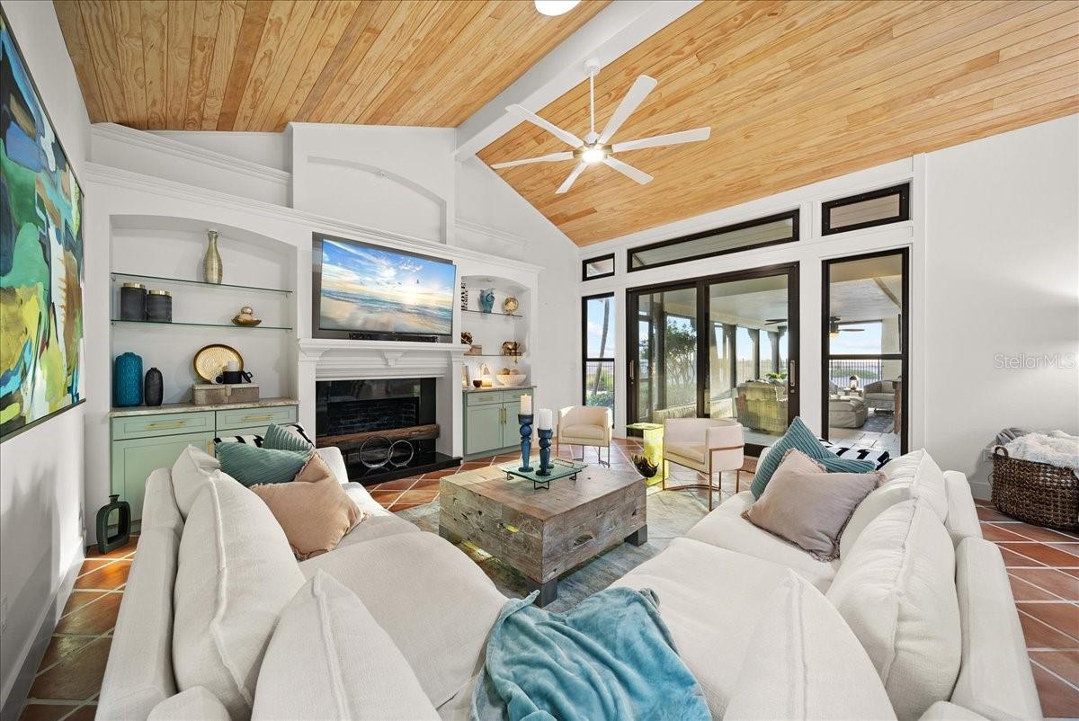 718 GOLDEN BEACH BLVD #1