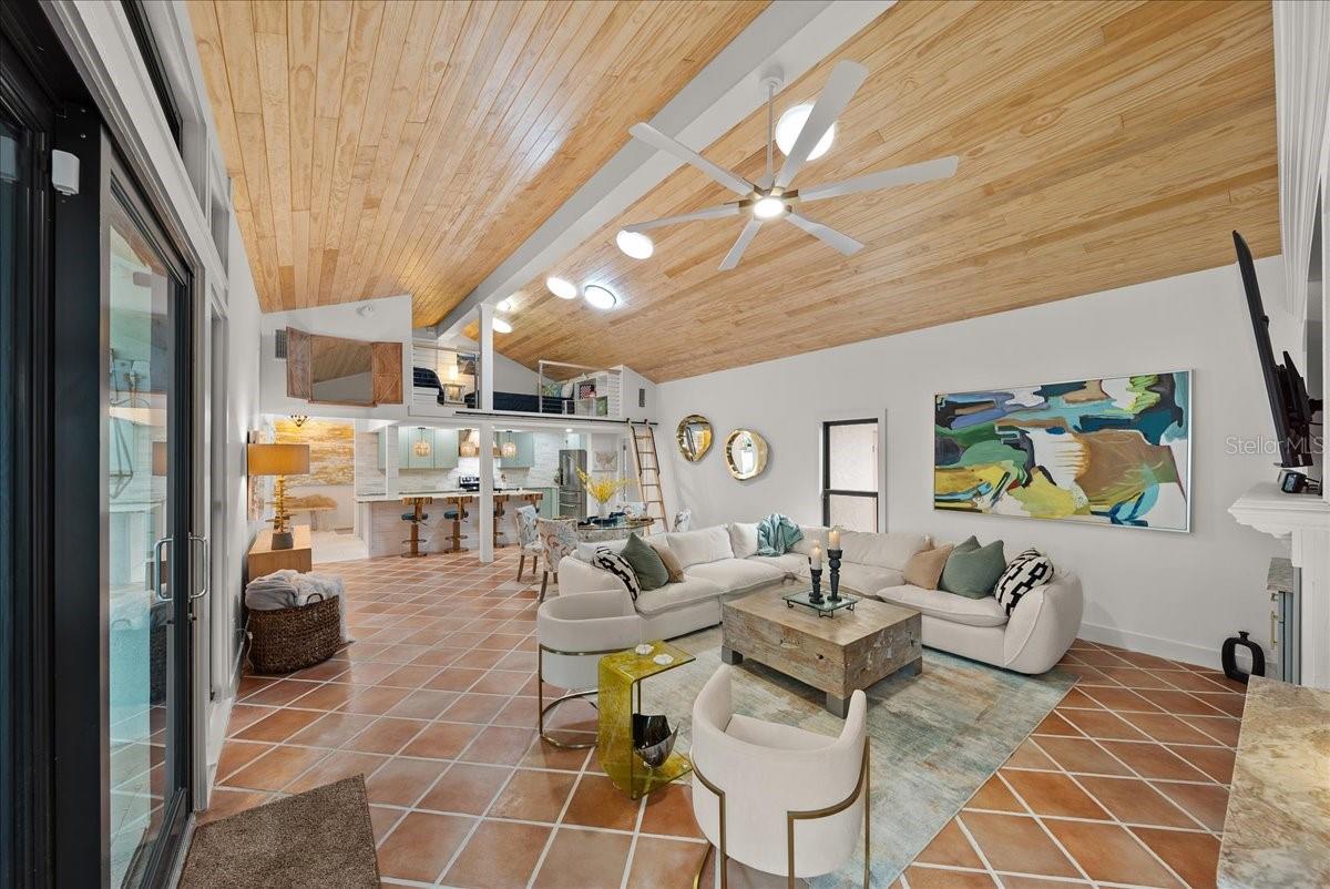 718 GOLDEN BEACH BLVD #1