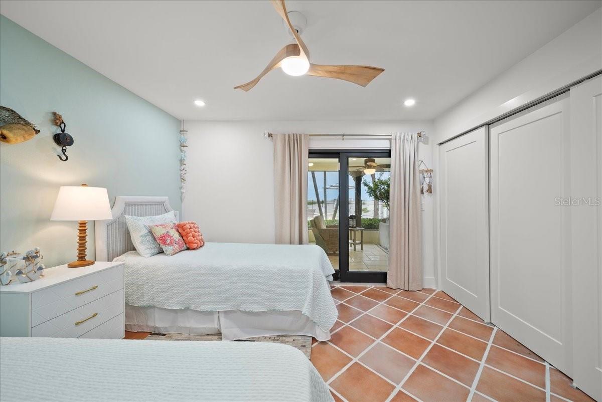 718 GOLDEN BEACH BLVD #1