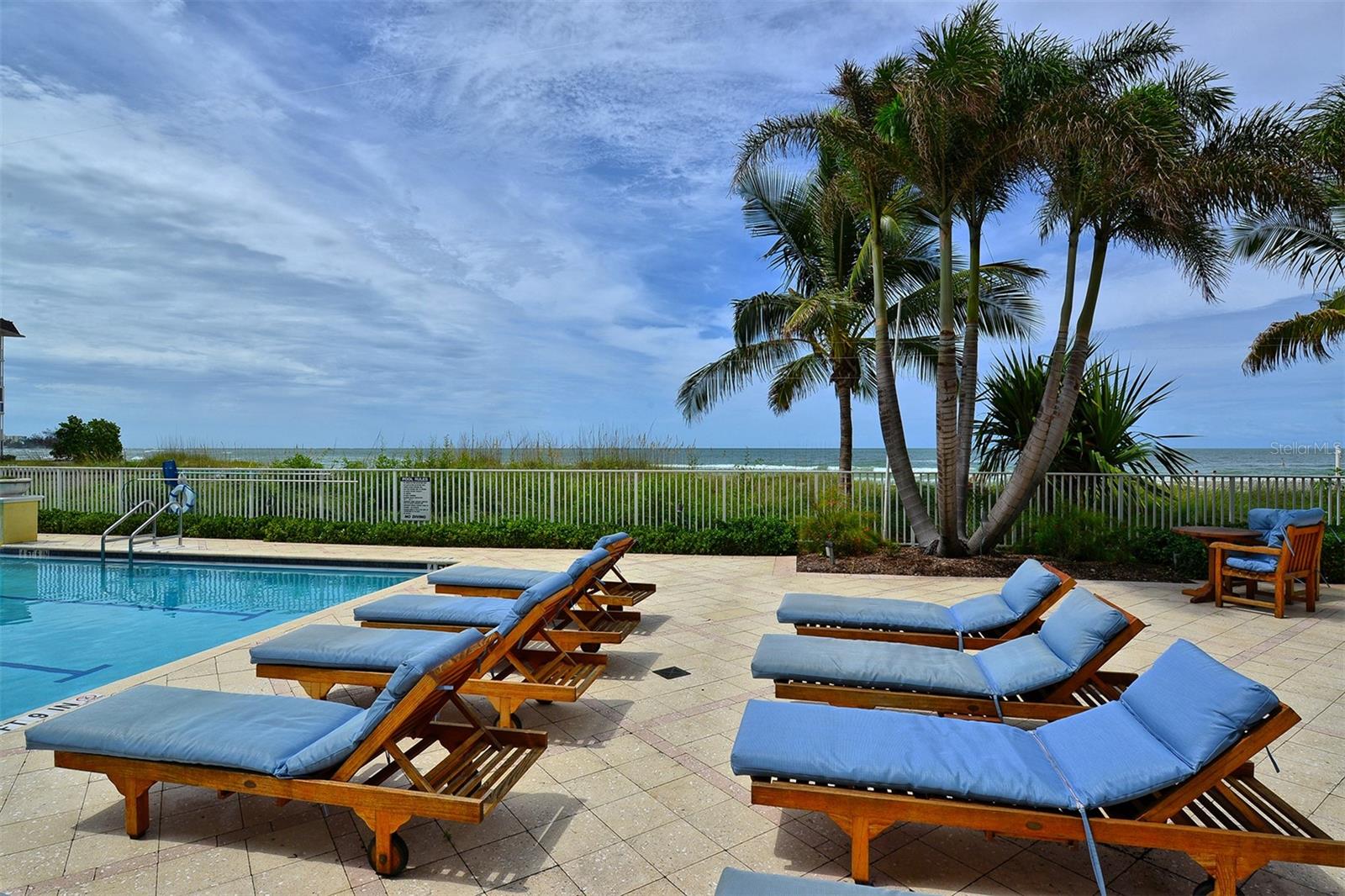 2050 BENJAMIN FRANKLIN DR #A1001