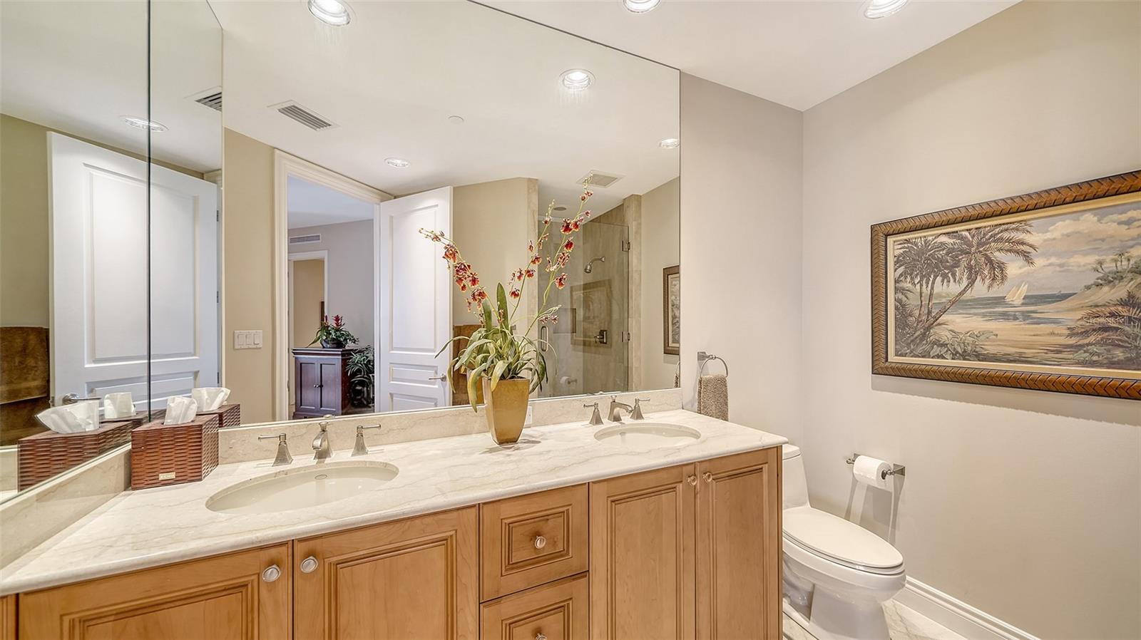 2050 BENJAMIN FRANKLIN DR #A1001