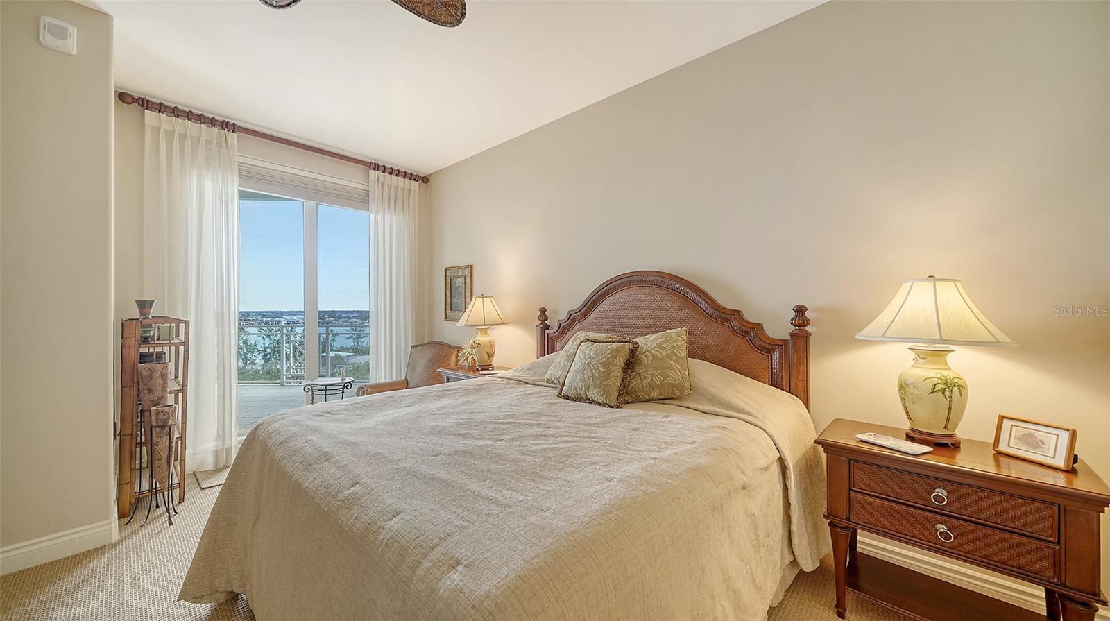 2050 BENJAMIN FRANKLIN DR #A1001