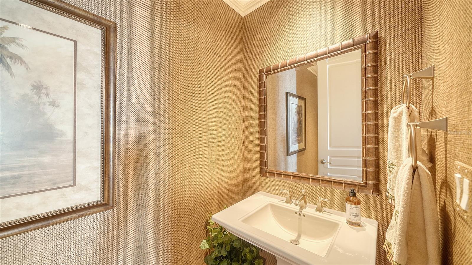 2050 BENJAMIN FRANKLIN DR #A1001