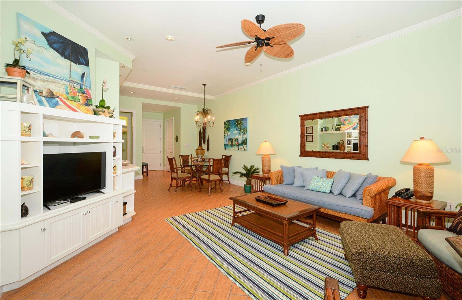 2050 BENJAMIN FRANKLIN DR #A1001