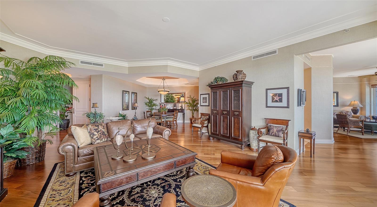 2050 BENJAMIN FRANKLIN DR #A1001