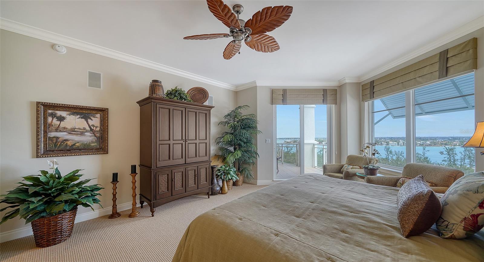 2050 BENJAMIN FRANKLIN DR #A1001