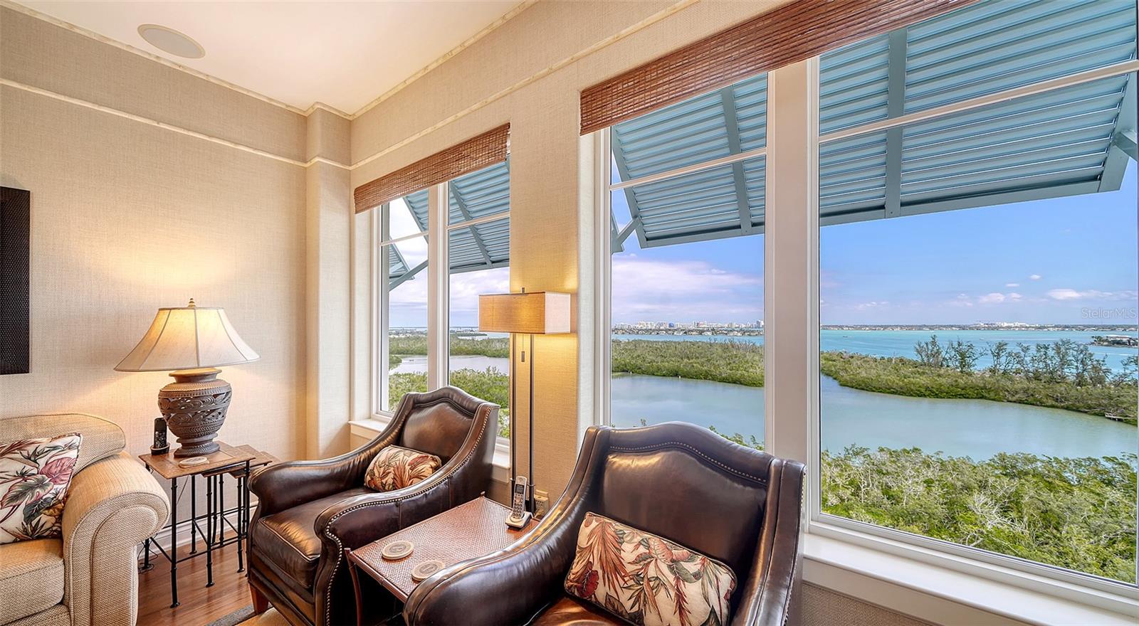 2050 BENJAMIN FRANKLIN DR #A1001