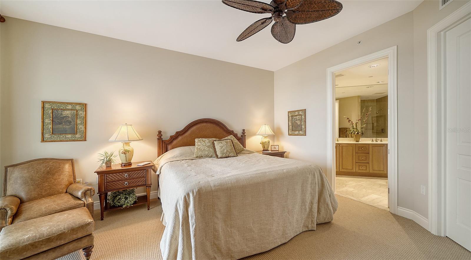 2050 BENJAMIN FRANKLIN DR #A1001