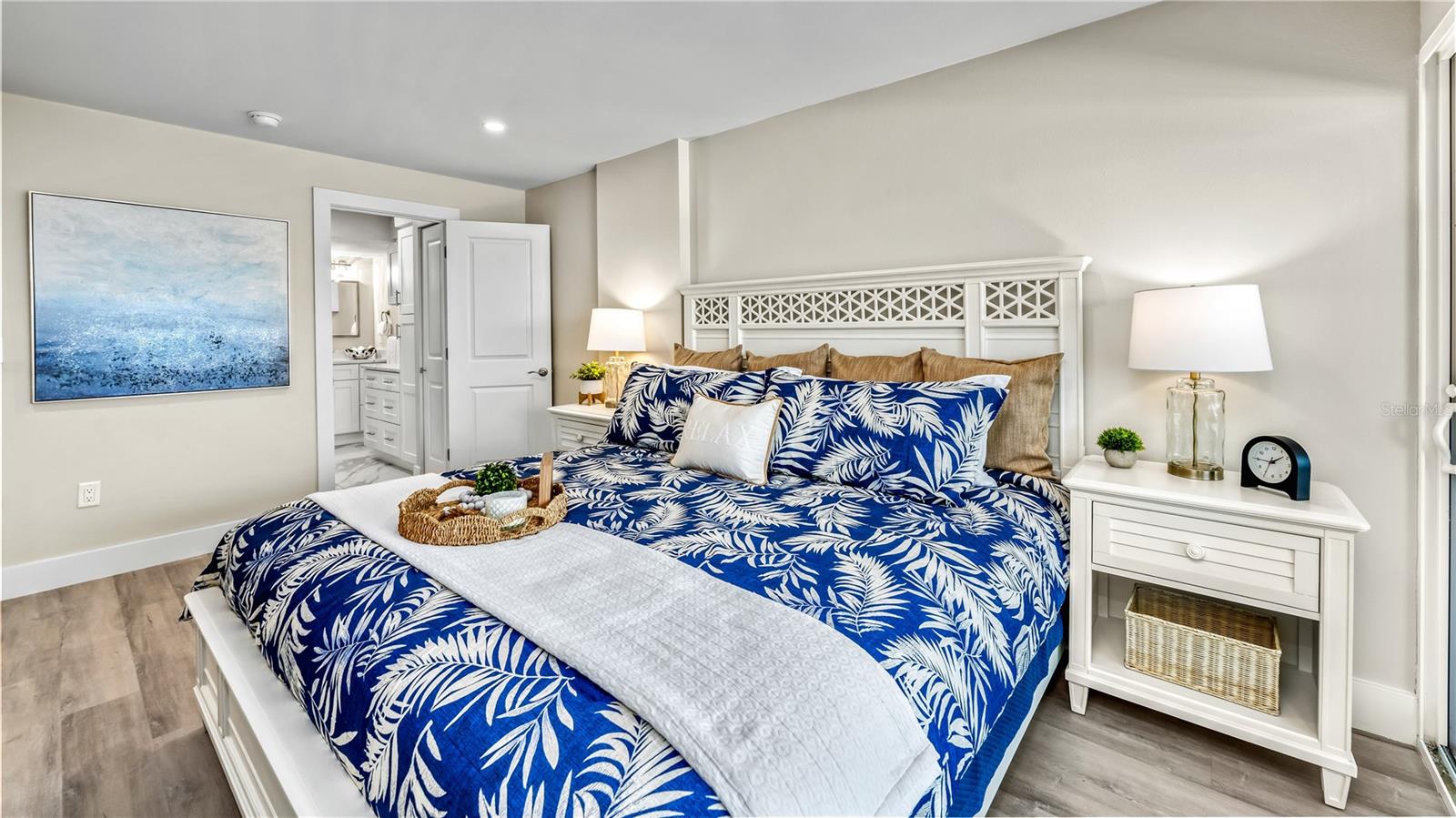 20 WHISPERING SANDS DR #1205