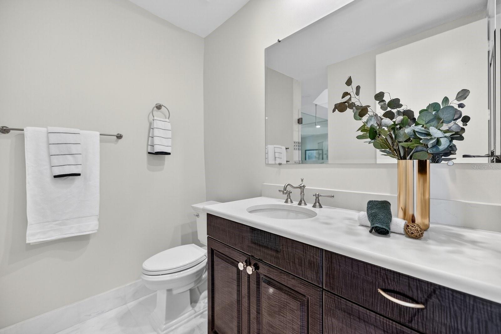 415 L AMBIANCE DR #C403