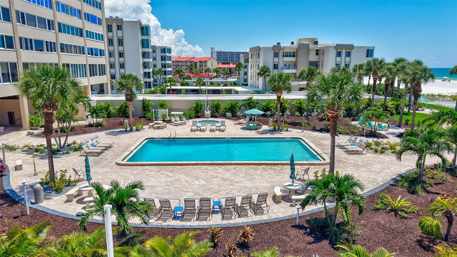 6140 MIDNIGHT PASS RD #902