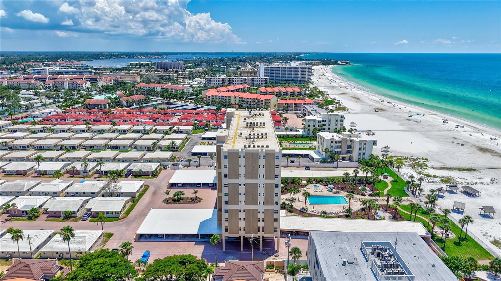 6140 MIDNIGHT PASS RD #902