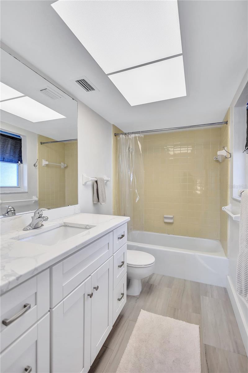 185 VISTA HERMOSA CIRCLE