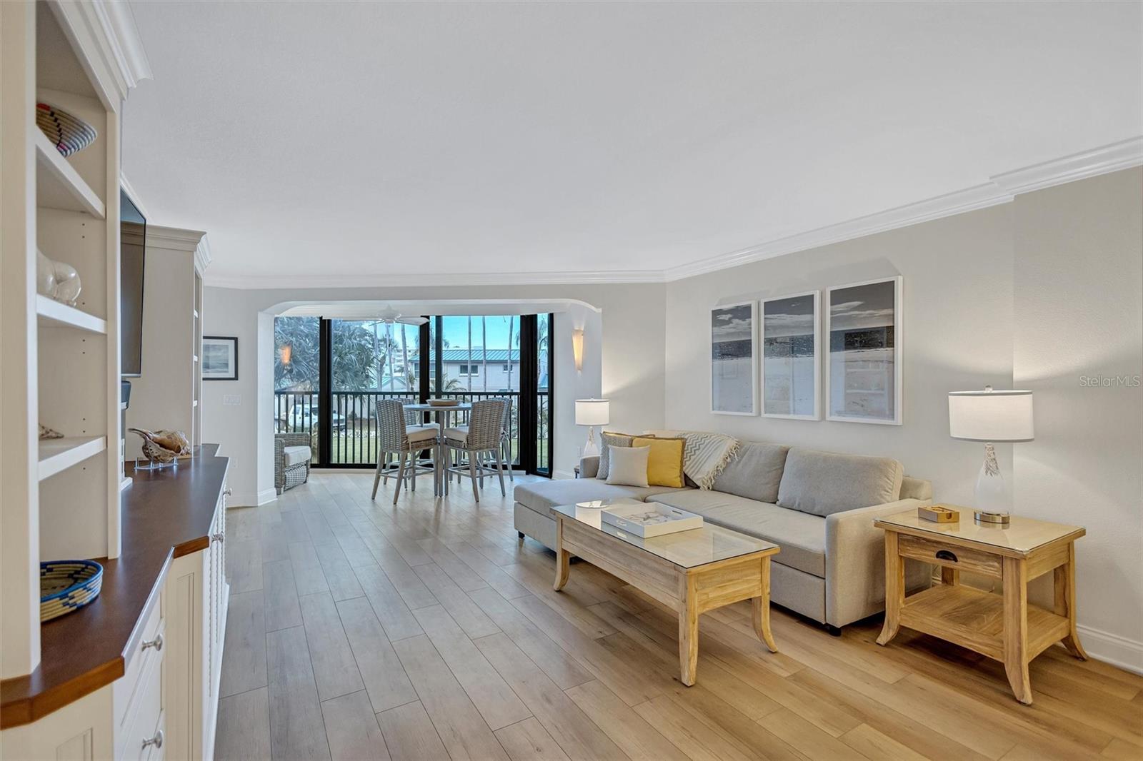 5880 MIDNIGHT PASS RD #206