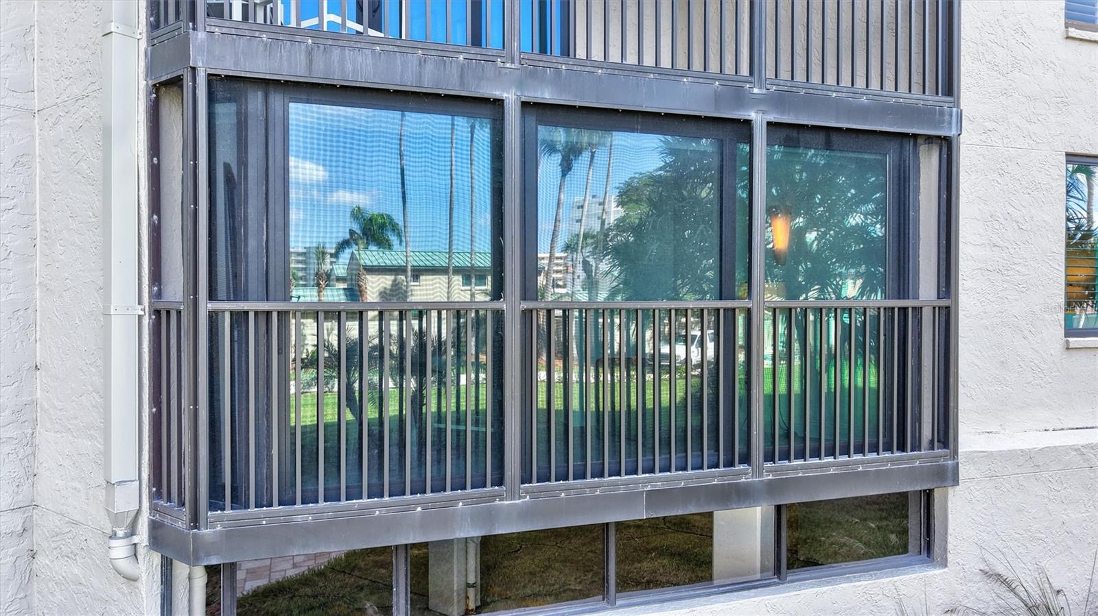 5880 MIDNIGHT PASS RD #206