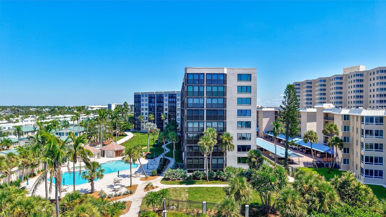 5880 MIDNIGHT PASS RD #206