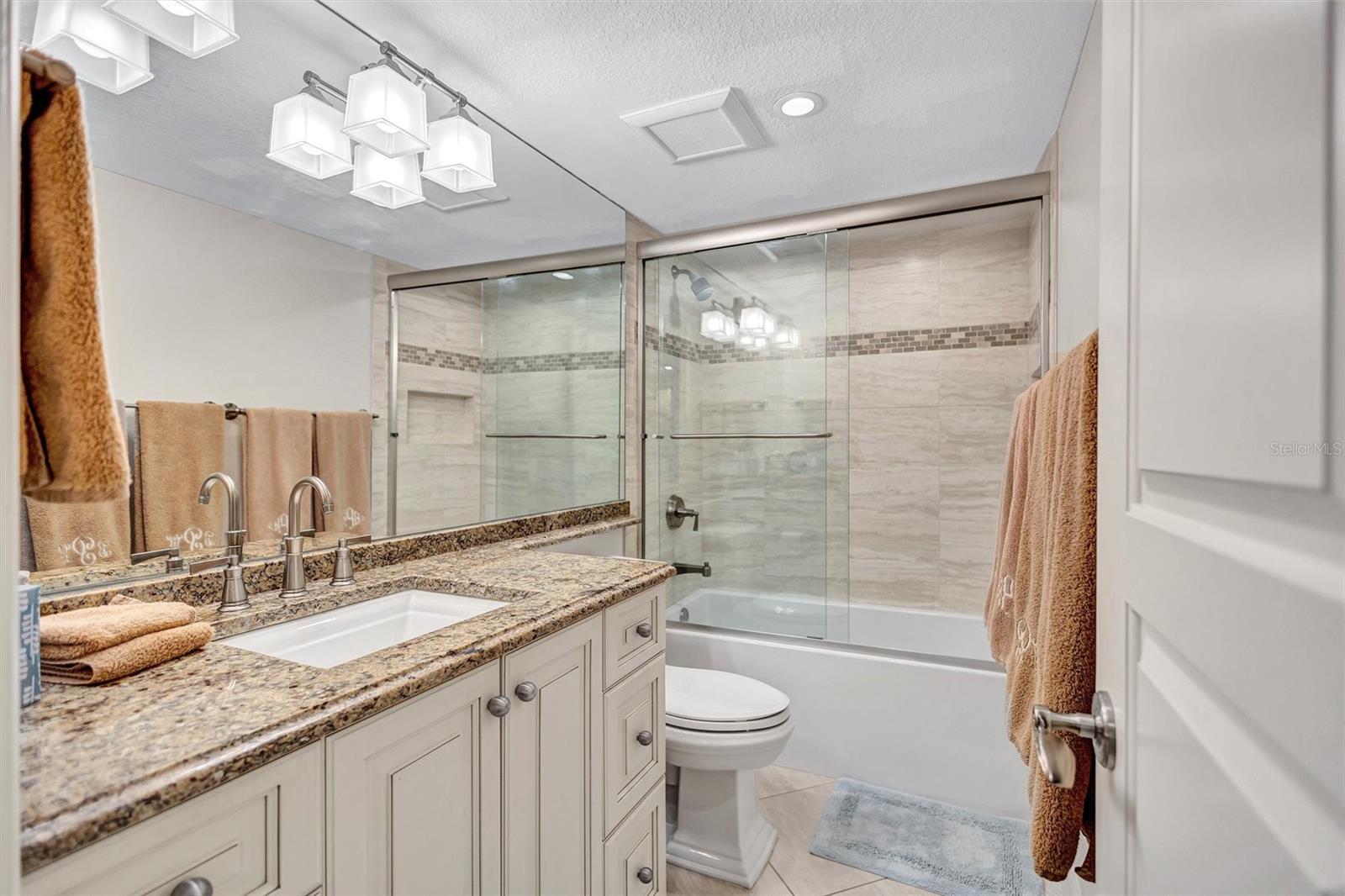 5880 MIDNIGHT PASS RD #206