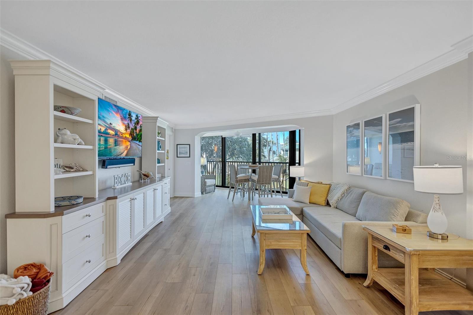 5880 MIDNIGHT PASS RD #206