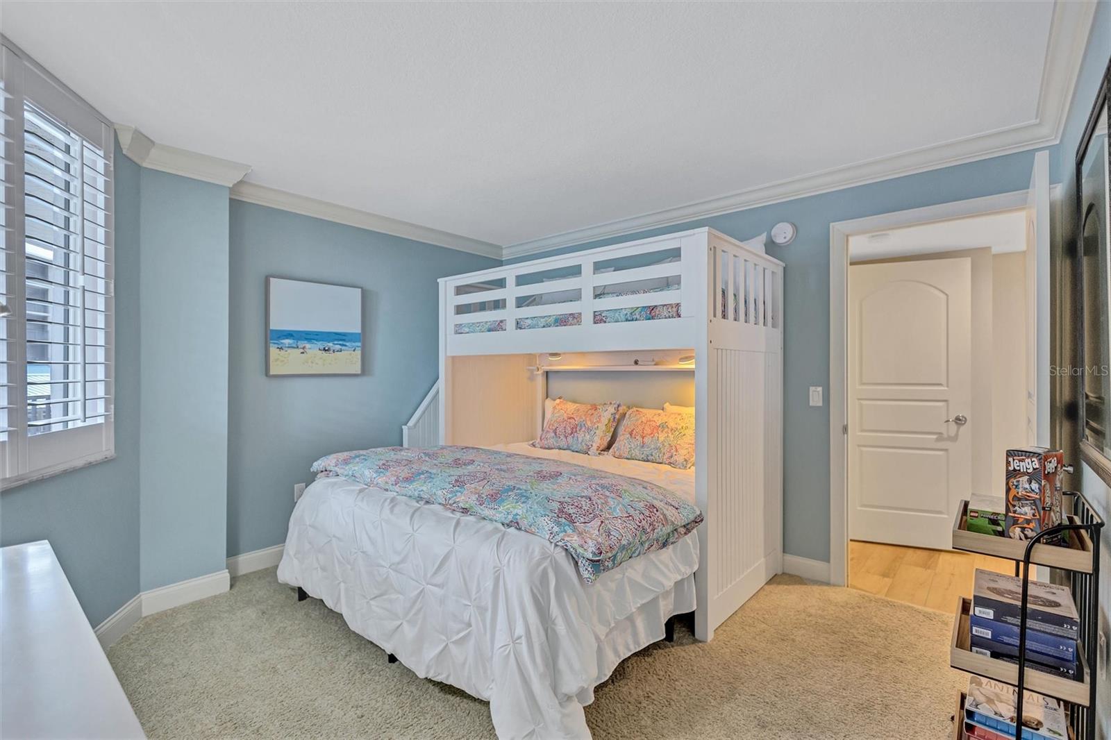 5880 MIDNIGHT PASS RD #206