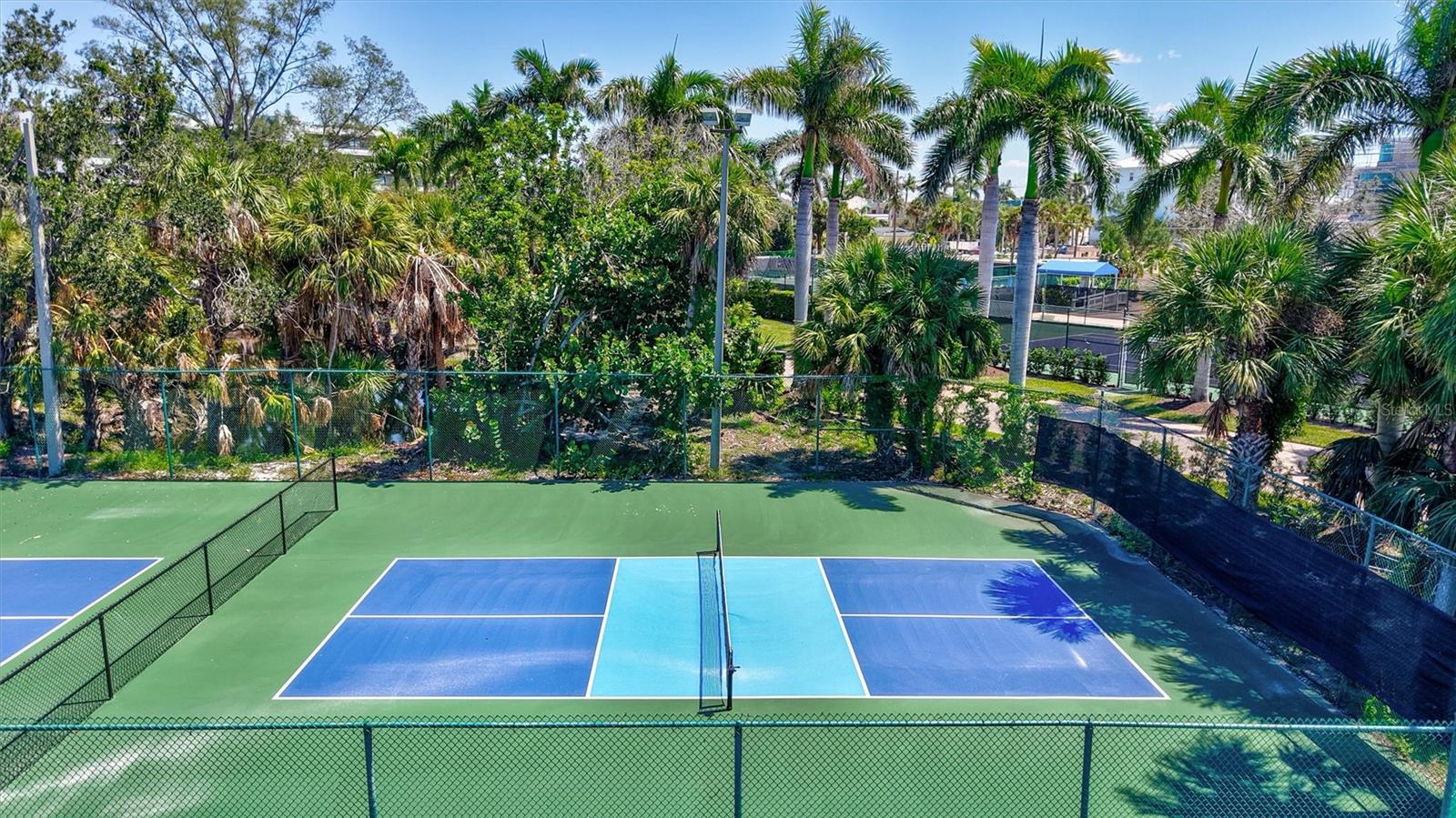 5880 MIDNIGHT PASS RD #206