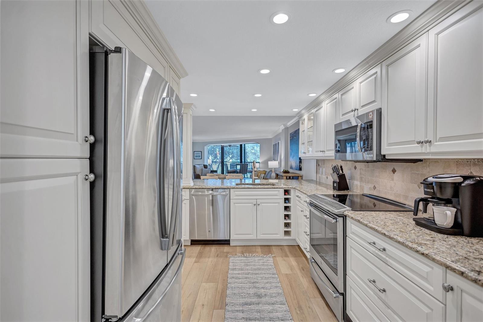 5880 MIDNIGHT PASS RD #206