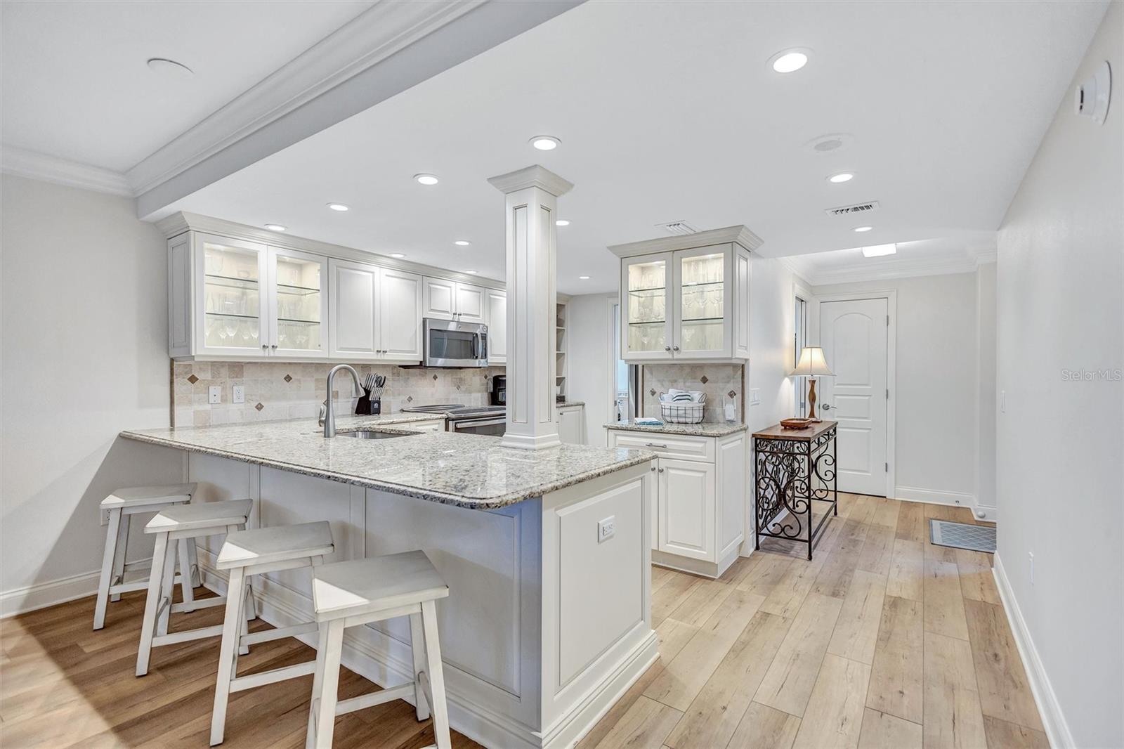 5880 MIDNIGHT PASS RD #206