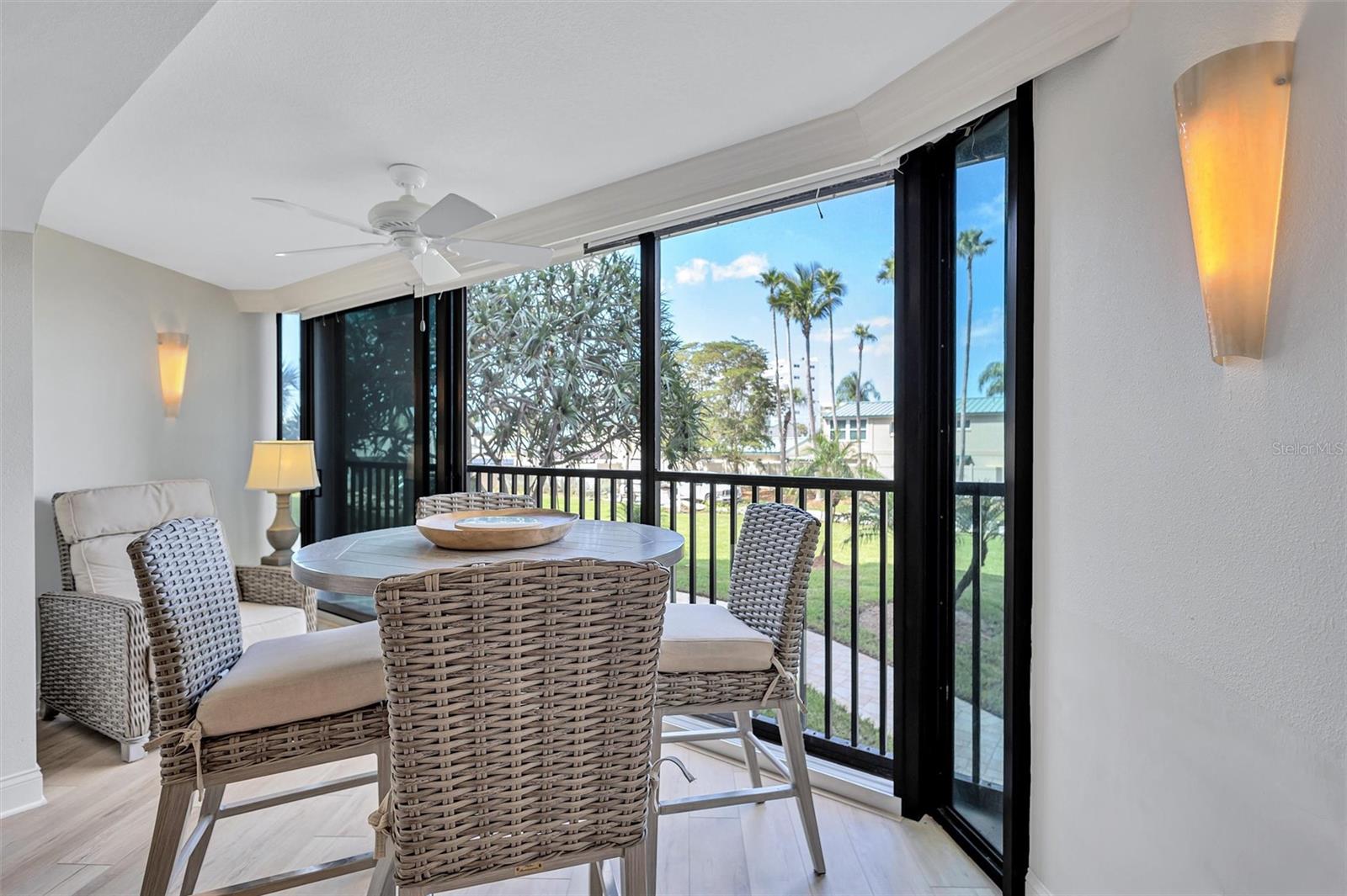 5880 MIDNIGHT PASS RD #206