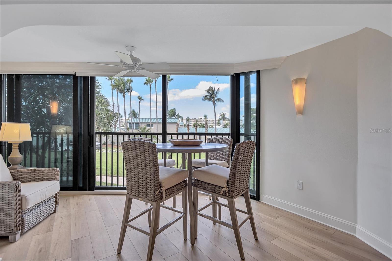 5880 MIDNIGHT PASS RD #206