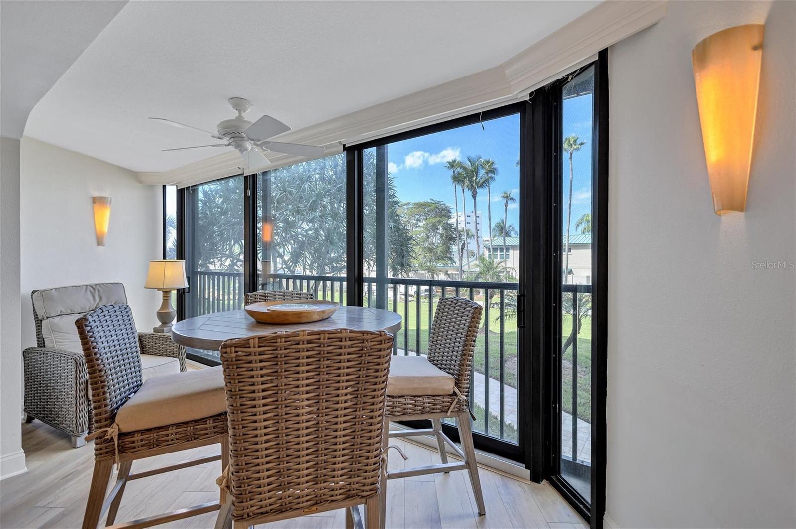 5880 MIDNIGHT PASS RD #206