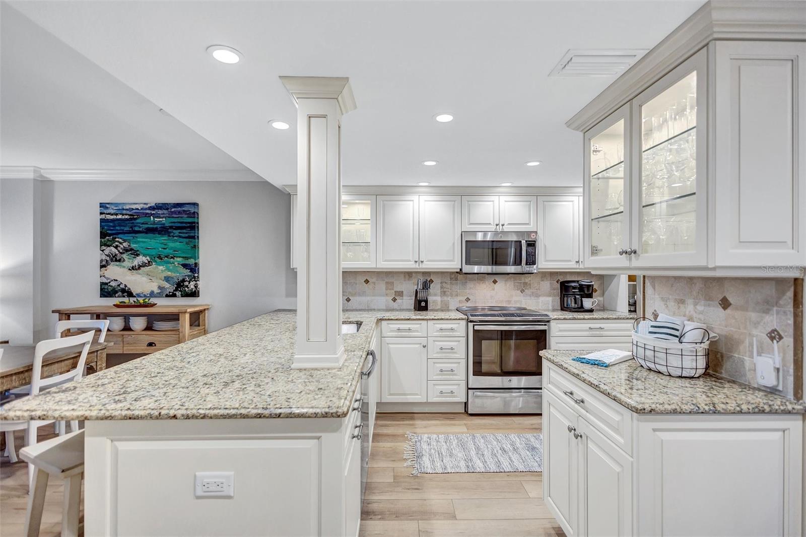 5880 MIDNIGHT PASS RD #206